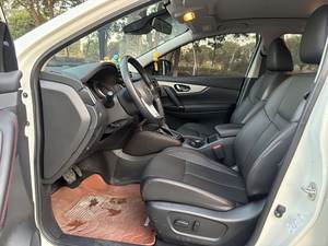 Nissan <span class=keywords><strong>Qashqai</strong></span> 2.0L Crossover CVT FWD XV Tech Edition <span class=keywords><strong>2022</strong></span> d'<span class=keywords><strong>occasion</strong></span>, modèle 2021, un seul propriétaire, faible kilométrage, sièges en cuir, toit ouvrant panoramique - Product Image 4