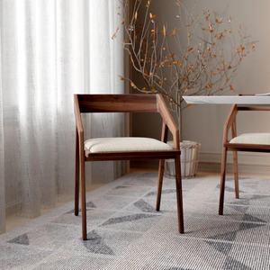 Silla de Salón con Diseño Espacioso que Ofrece Asiento Cómodo y Soporte para un Uso Diario Relajado en el Hogar - Product Image 5