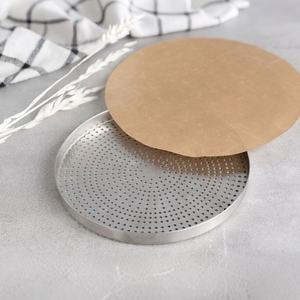 Plateau en acier inoxydable avec design perforé, plateau rond 430, plateau <span class=keywords><strong>à</strong></span> gâteau - Product Image 2