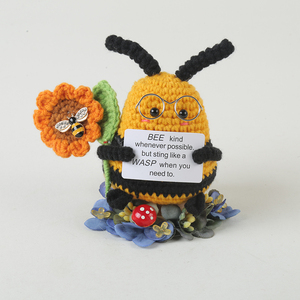 Gnomo Positivo Amigurumi Fatto a Mano, Giocattolo di Supporto Emotivo, <span class=keywords><strong>Compagno</strong></span> da Scrivania all'Uncinetto per Amici e Famiglia - Product Image 4