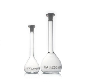 Alpha Plus Flasks, cristalería de laboratorio, matraz volumétrico transparente de grado A con tapón de vidrio molido o tapón de plástico - Product Image 1
