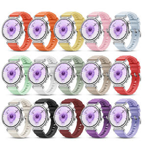 Bracelet en silicone à motif de football Trendybay, à libération rapide, souple, durable, compatible avec Huawei GT5 GT4 pour <span class=keywords><strong>Samsung</strong></span> <span class=keywords><strong>Galaxy</strong></span> 6 <span class=keywords><strong>Smartwatch</strong></span> - Product Image 2