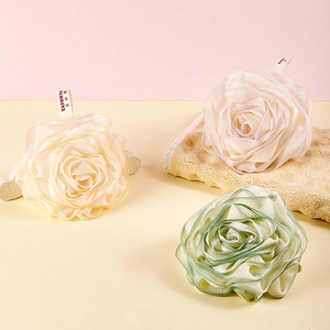 Zenidoo – Serviette exfoliante en filet à bulles, style moderne, motif rose, entièrement naturelle, douce et respectueuse de la peau, en éponge - Product Image 6