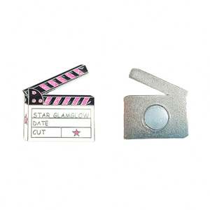 Imanes de Metal Grabados en 2D/3D con Logotipo Personalizado del Fabricante, Imanes de Esmalte Duro para Refrigerador - Product Image 1