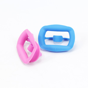 Apribocca in Silicone Morbido Forma C Divaricatore Guance per Sbiancamento Denti Gioco Feste Riutilizzabile per Adulti - Product Image 5