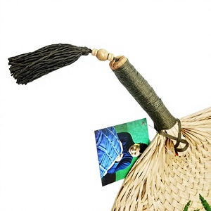 Pendentif tissé à la main en feuille de bambou écologique avec pompon, artisanat naturel, art populaire traditionnel, cadeau de fête, ornement suspendu pour la maison - Product Image 2