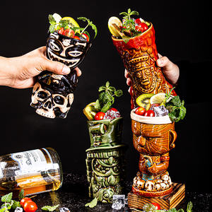 Verre à cocktail cosmopolite vintage américain, poterie populaire avec poupée squelette, statue de Bouddha, design très accrocheur - Product Image 4