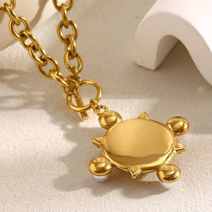 Collar con Colgante <span class=keywords><strong>de</strong></span> Moneda <span class=keywords><strong>de</strong></span> Acero Inoxidable Chapado en Oro <span class=keywords><strong>de</strong></span> 18K YF8001, Adorno <span class=keywords><strong>de</strong></span> Perlas, Retrato <span class=keywords><strong>de</strong></span> <span class=keywords><strong>Reina</strong></span> Grabado, Joyería Impermeable - Product Image 2