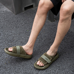 Sandales de luxe pour hommes, nouvelle collection été 2026, antidérapantes et anti-odeurs, idéales pour la plage, la pêche et la conduite, lot de deux paires - Product Image 4