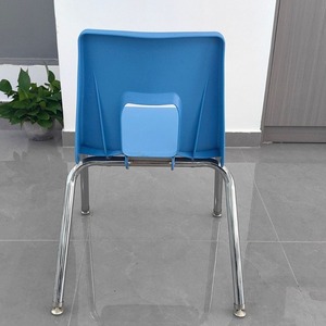 Silla infantil de plástico azul real 35x35x69 cm apilable diseño minimalista para niños - Product Image 3