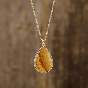 Pendentif en pierre naturelle en forme de larme, collier plaqué or, bijoux fins unisexes à porter au quotidien - Product Image 3