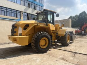 รถตักล้อยาง Volvo L150E L105 รุ่นปี 2013 พร้อมเครื่องยนต์และปั๊มคุณภาพสูงแบบดั้งเดิม รับน้ำหนักได้ 15 ตัน เครื่องจักรมือสองจากเซี่ยงไฮ้ - Product Image 5