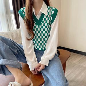 महिलाओं के आरामदायक स्लीवलेस वी-गर्दन स्वेटर बजाता है, एक आकार के साथ छोटी लंबाई वाले आकस्मिक जांच पैटर्न एक आकार - Product Image 3