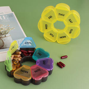 Portapillole giornaliero portatile WEISHENG con logo stampato, senza BPA, organizer per medicinali, portapillole rotondo a 7 giorni con motivo floreale per <span class=keywords><strong>farmacia</strong></span> domestica - Product Image 2