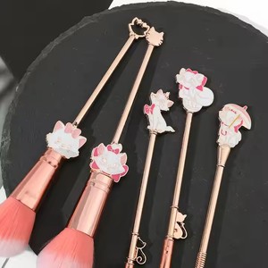 Ensemble de 5 pinceaux de maquillage mignons Marie Cat, rose gold, pinceaux de maquillage anime, pinceau à poudre, pinceau à fard à paupières, pinceau pour le visage, pinceau pour le fond de teint - Product Image 6