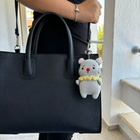 Porte-clés en peluche amigurumi souris grise faite main, en coton naturel, crochet, jouet animal mignon, cadeau pour enfants, vente en gros pour crèches