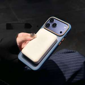 Funda Acrílica Minimalista en Tono Oscuro con Efecto Arena, Compatible con iPhone 15 16 17 PM, Marco de Color Leche para Cable, Protección para 13/14 - Product Image 3