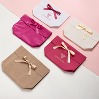 Ensemble de pochettes et de sacs cadeaux en velours de luxe LIONWRAPACK |   Emballage en daim avec logo personnalisé, vente en gros