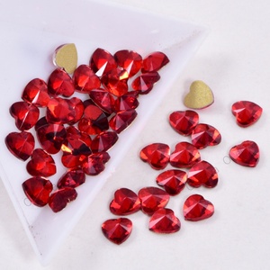 Vente en gros de 50 formes de pierres plates en verre K9, cristaux fantaisie K9 pour la décoration des ongles, la fabrication de bijoux - Product Image 5