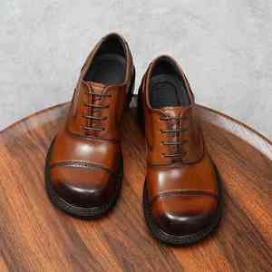 Nouvelles Chaussures de Soirée Haut de Gamme pour Hommes en Cuir Véritable - Chaussures en Cuir Rond à Pois pour Costumes, Rehaussantes, Collection Automne - Product Image 1