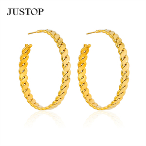 Pendientes y collar de moda en tendencia, OEM/OEM, impermeables, de acero inoxidable, chapados en oro, hipoalergénicos, proveedor de joyería de moda. - Product Image 1