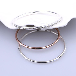 Bracelet en alliage de style européen, or rose, argent, alliage de zinc, serti de pierres rondes, bijoux pour femmes - Product Image 1