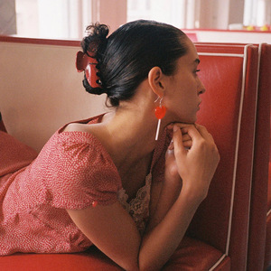 Pinza de Pelo Retro Color Rojo Cereza, de Acetato, Estilo Minimalista, Texturizada, para Mujer, Accesorios para el Cabello - Product Image 4