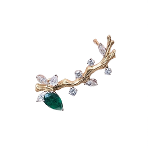 Boucles d'oreilles manchette en or massif 18 carats en forme de plante dorée, serties d'émeraudes et de diamants taille princesse, pour femme, romantiques, à porter au quotidien - Product Image 1