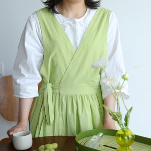 Solid Color Reversible Apron V-Neck Sleeveless Mid-Length Cotton A-Line Kitchen Cooking Apron For Women Daily Use - Product Image 2