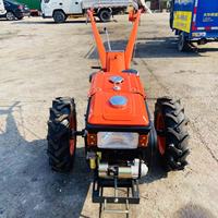 Mini-tracteur agricole manuel 5,88-14,7 kW avec moteur refroidi par eau, boîte de vitesses, pompe, roulement, moteur et accessoires