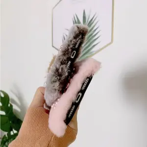 Adorable <span class=keywords><strong>Coque</strong></span> Téléphone Hivernale Chaude Entièrement en Peluche Douillette Motif Lapin à Perles pour <span class=keywords><strong>iPhone</strong></span> 16 15 14 13 Mini 12 Pro Max 11 Xs Xr 7 8 Plus - Product Image 4