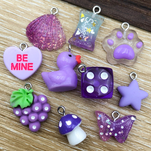 Colgante de resina con forma de uva, forma irregular, realista, accesorios de joyería DIY para el Día de San Valentín - Product Image 4