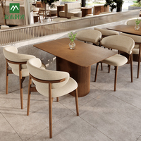 Ensemble de restaurant sur mesure, tables et chaises de restaurant commerciales en gros, bois massif, écologiques, durables pour hôtel, café, salle à manger