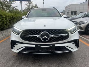 Mercedes-Benz <span class=keywords><strong>GLC</strong></span> <span class=keywords><strong>2023</strong></span> 260L 4MATIC Luxe Automatique Gauche 7 places SUV 30 000 km - Product Image 2