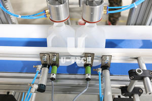 Full Automatic 0.5-5L Lubrificante Oil <span class=keywords><strong>Jerrycan</strong></span> Água Barril Garrafas De Plástico vazamento Testing Machine - Product Image 6