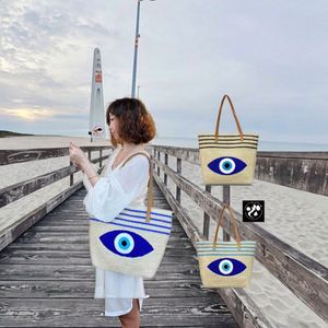 Grand sac fourre-tout en paille grande capacité avec fermeture éclair, portable, résistant à l'eau, pour voyages en extérieur, sacs de plage d'été motif Evil Eyes pour femmes - Product Image 2
