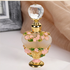 Envase de Perfume de Vidrio Reutilizable de 5 ml con Tapa de Corona y Estampado en Caliente para Regalo de Mujer - Product Image 4