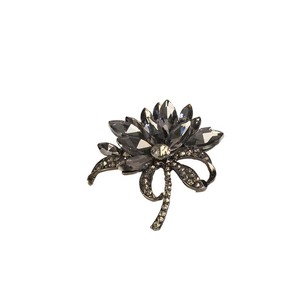 Broche de flor para mujer, diseño de corsage para fiesta, con engaste de garra de aleación de zinc negra - Product Image 4