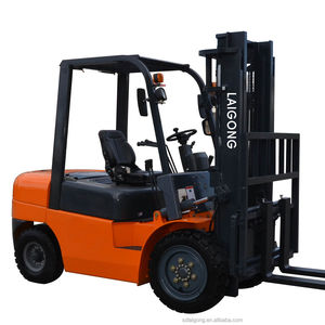 Tilt Down 45 Degree Tipping Forklift Adjusting Fork - China