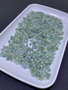 ลูกปัดหยกเจไดต์ธรรมชาติ ลูกปัดหยกสีเขียวทรงกลม สำหรับทำเครื่องประดับ - Product Image 3