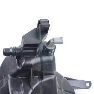 OEM 17137601950 17137578439 <span class=keywords><strong>radiatore</strong></span> Intercooler serbatoio di espansione per <span class=keywords><strong>BMW</strong></span> F01 F02 F03 F04 F10 523i 730i 730Li - Product Image 4