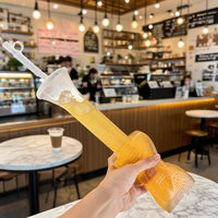 Bouteille de boisson et gobelet à slush en plastique portable de 700 ml (24 oz) en forme de guitare, idéale pour les fêtes, pour Tequila, Daiquiri et cocktails, avec paille