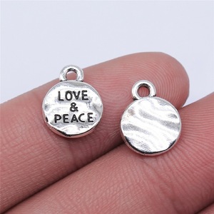 Amuleto con Inscripción de Amor y Paz, 10x10mm, Aleación de Zinc Plateada Antigua, para Joyería de Recuerdo de <span class=keywords><strong>Amistad</strong></span> - Product Image 1