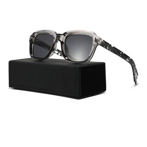 Lunettes de soleil de luxe rétro rectangulaires personnalisées TR90 Shades Logo personnalisé Lunettes de soleil en acétate épais à la mode polarisées pour hommes - Product Image 1