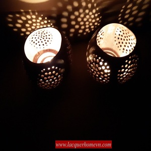 Coconut shell <b>tealight</b> <b>holder</b> - Product Image 4