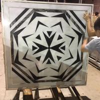 Motif jet d'eau en marbre calacatta blanc doré pour le marché du moyen-orient