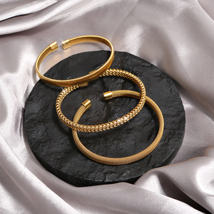 Bracelet élastique plaqué or 18 carats pour hommes et femmes, bijoux en acier titane, style urbain, tendance hip-hop - Product Image 1