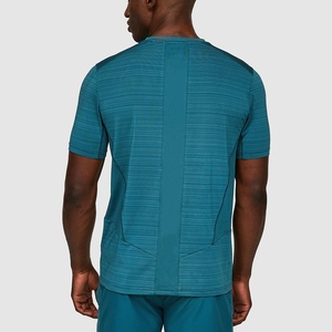 Fabricant de <span class=keywords><strong>vêtements</strong></span>, vente en gros de t-shirts pour hommes, 90% polyester, 10% élasthanne, t-shirts imprimés pour la gym et le fitness pour hommes - Product Image 3