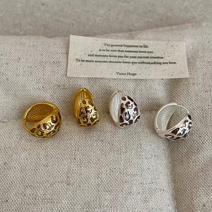 Boucles d'oreilles tendance en forme de goutte d'eau, plaquées or 18 carats PVD, en acier inoxydable, résistantes au ternissement - Product Image 1