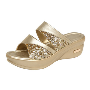 Sandalias de Plataforma Cómodas para Mujer de Verano con Adornos Brillantes, Zapatos Planos de Cuero PU con Cuña y Tiras Traseras Casuales para Dama - Product Image 5